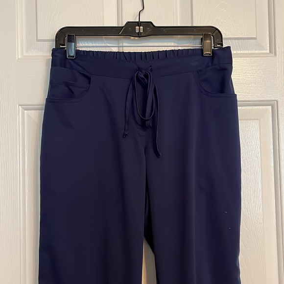 Scrub Set - Picture 6 of 8